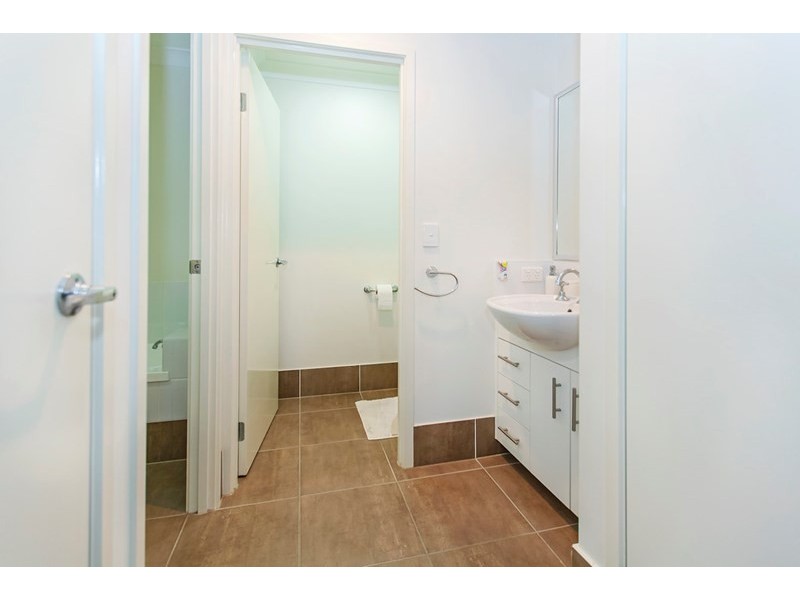 12 Kinglake Avenue, Springfield Lakes QLD 4300