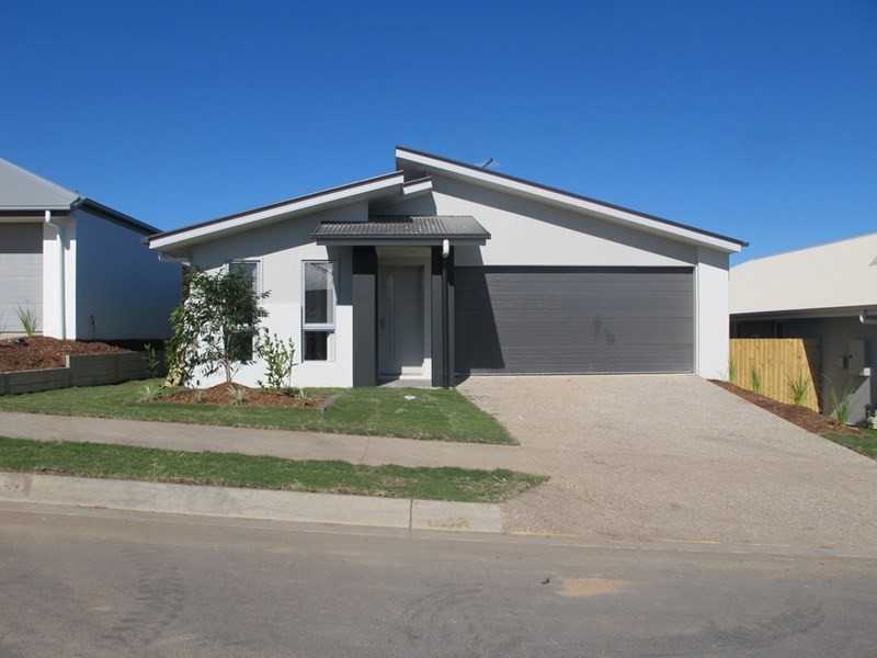 82 Fitzpatrick Circuit, Augustine Heights QLD 4300