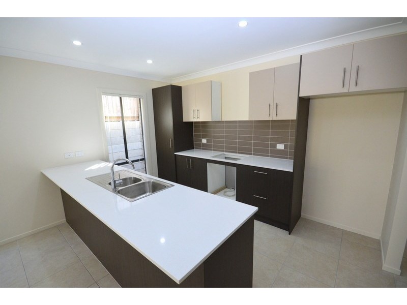 11 Poppy Crescent, Springfield Lakes QLD 4300