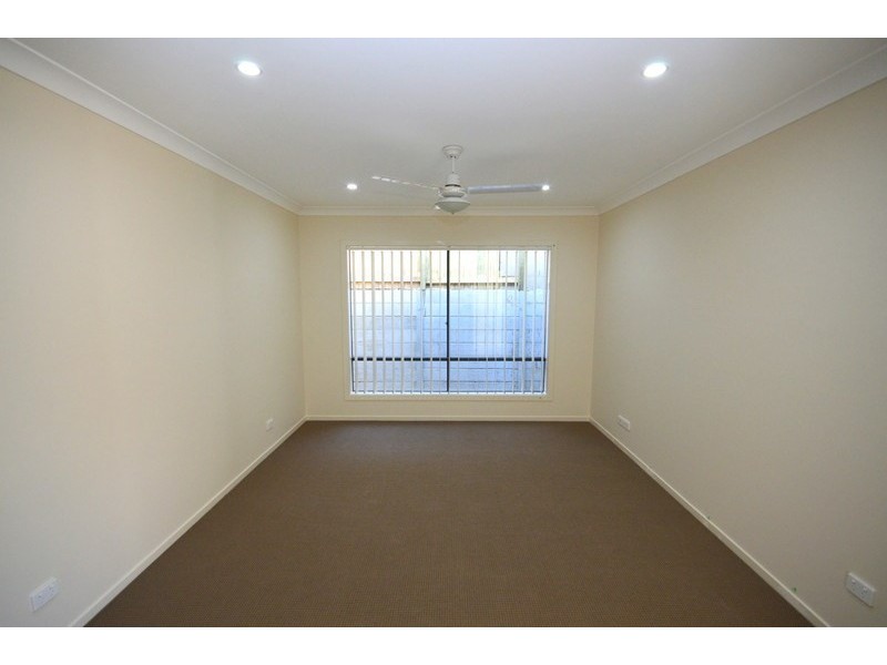 11 Poppy Crescent, Springfield Lakes QLD 4300