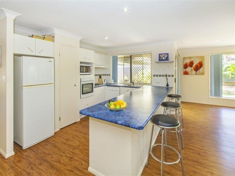 15 Forest View Crescent, Springfield QLD 4300