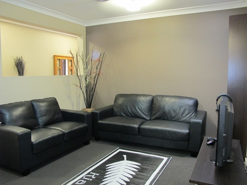 33 Benezet Drive, Augustine Heights QLD 4300