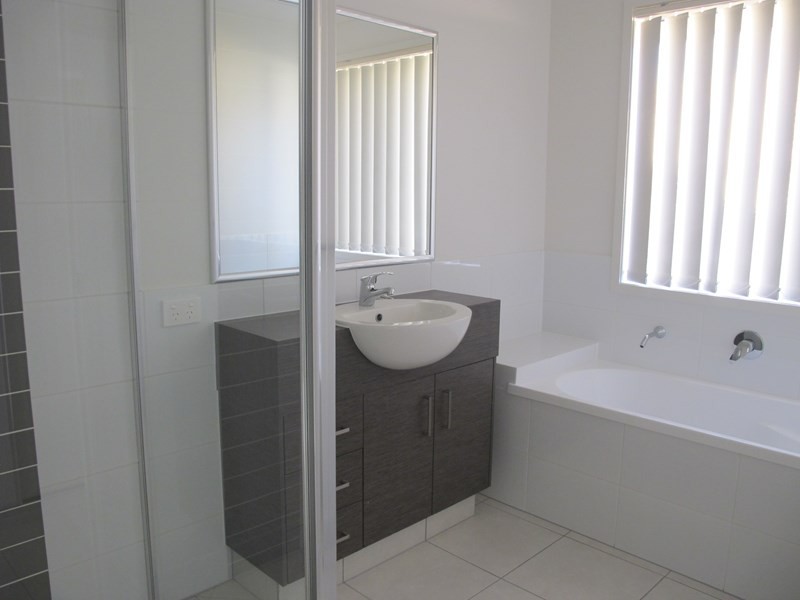 88 Fitzpatrick Circuit, Augustine Heights QLD 4300