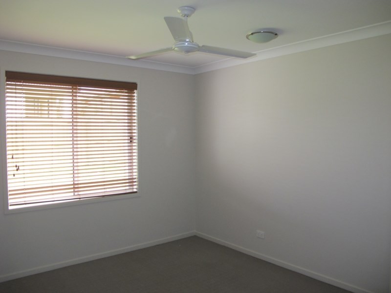 10 Anne Street, Augustine Heights QLD 4300