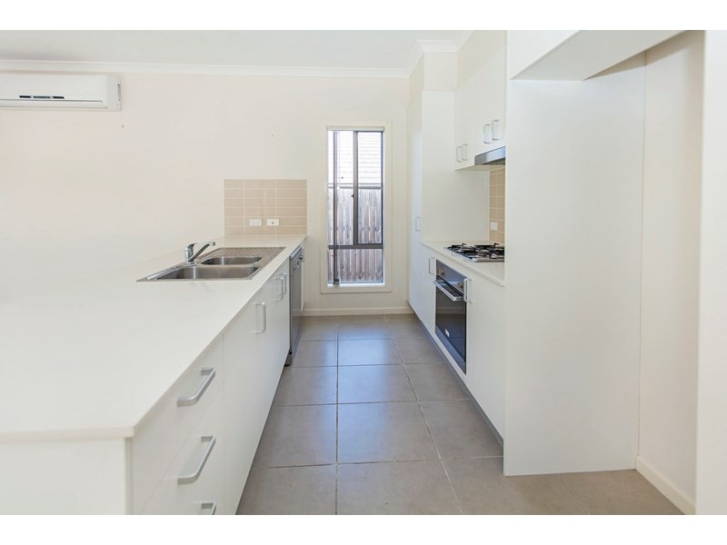 32 Francisca Drive, Augustine Heights QLD 4300