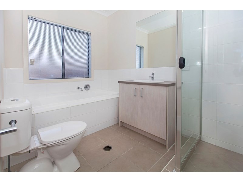 32 Francisca Drive, Augustine Heights QLD 4300