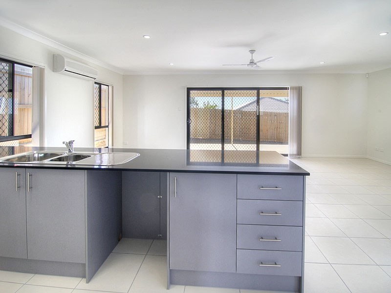 14 Timberlake Place, Springfield Lakes QLD 4300