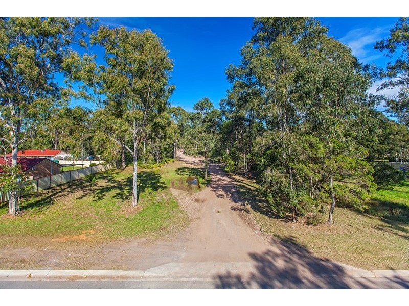13D Rosemary Street, Bellbird Park QLD 4300