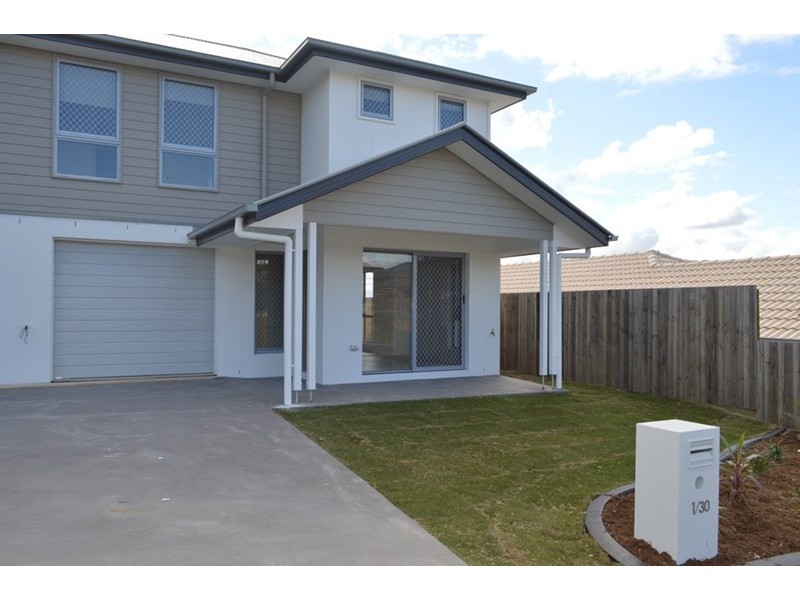 1/2 Agarwood Way, Springfield Lakes QLD 4300