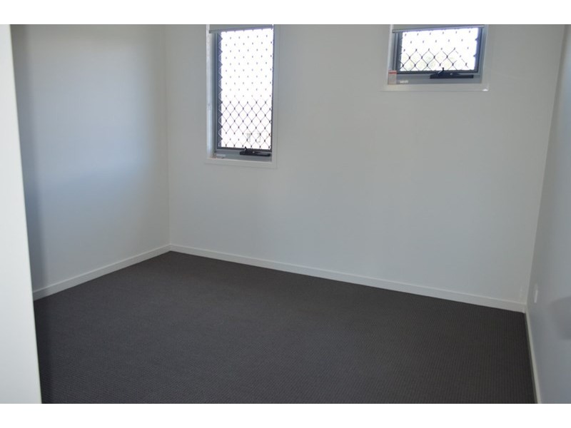 1/2 Agarwood Way, Springfield Lakes QLD 4300