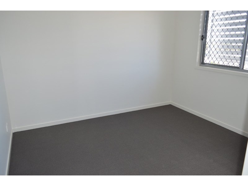 1/2 Agarwood Way, Springfield Lakes QLD 4300