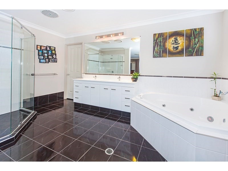 44 Brigid Boulevard, Augustine Heights QLD 4300