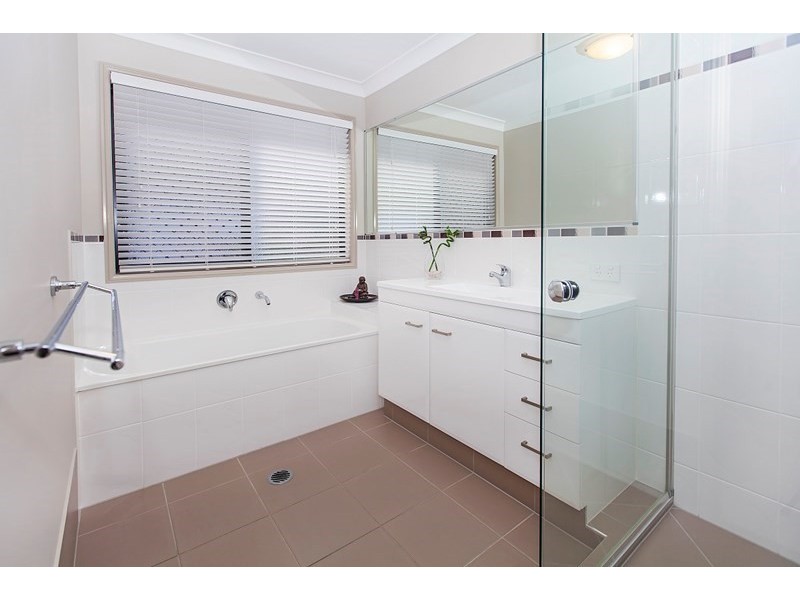 44 Brigid Boulevard, Augustine Heights QLD 4300