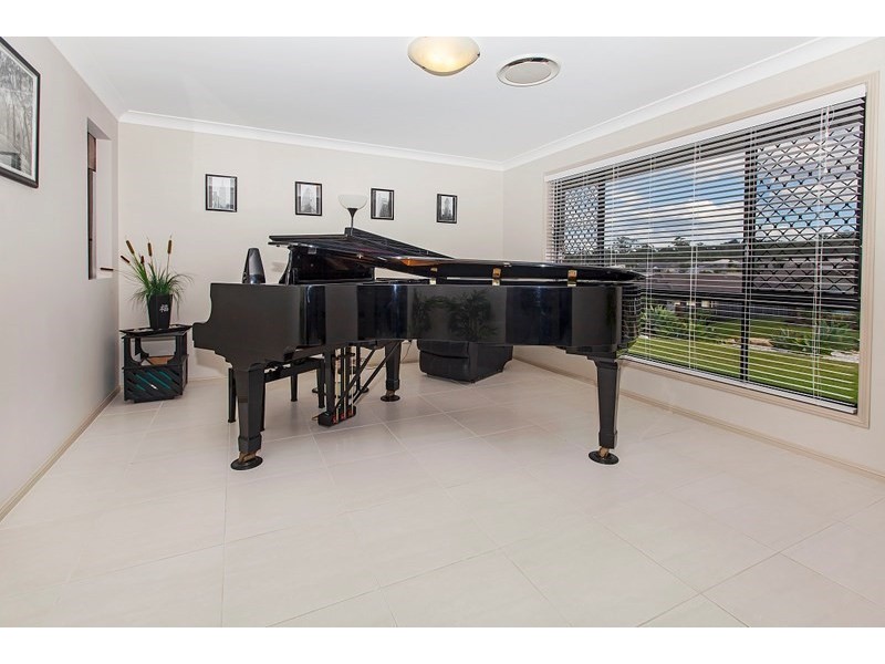 44 Brigid Boulevard, Augustine Heights QLD 4300