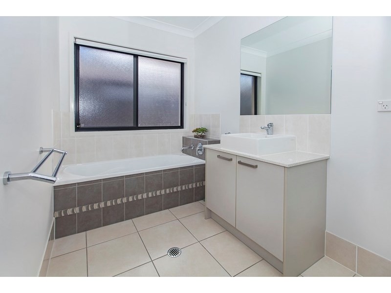 Augustine Heights QLD 4300