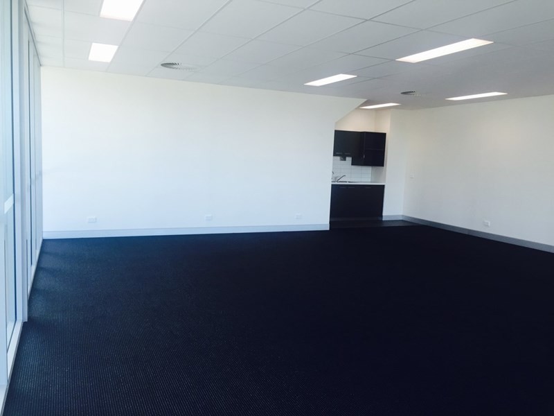 7/21 Technology Drive, Augustine Heights QLD 4300