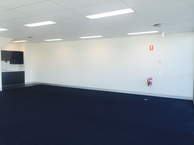 7/21 Technology Drive, Augustine Heights QLD 4300