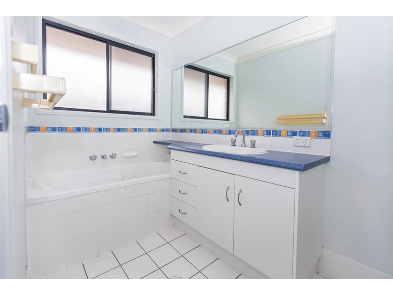 60 Newman Street, Camira QLD 4300