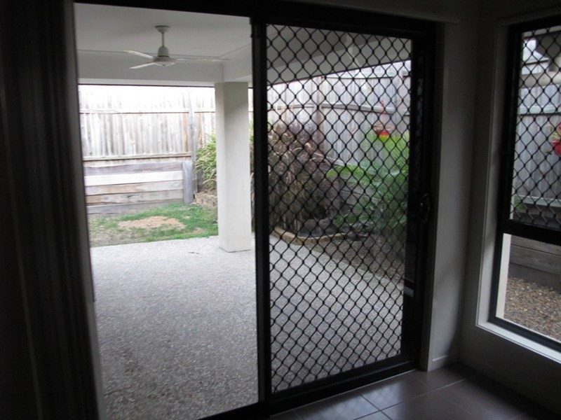 6 Cottonwood Crescent, Springfield Lakes QLD 4300