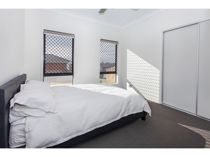 12 McGregor Place, Springfield Lakes QLD 4300