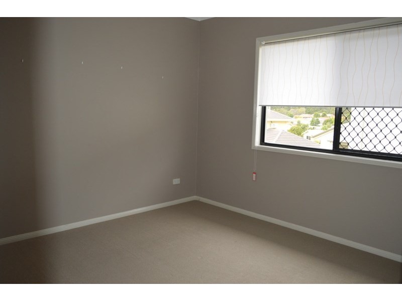 226 Lakeside Avenue, Springfield Lakes QLD 4300