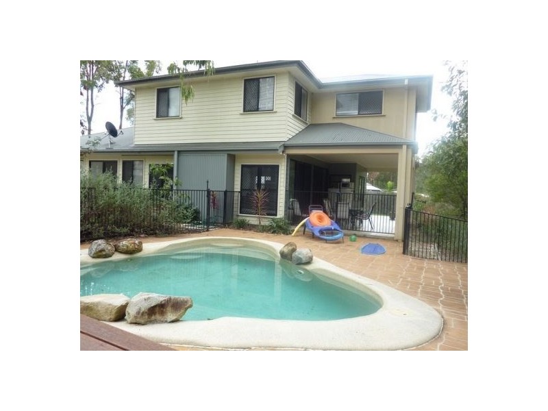 18 Oakview Circuit, Brookwater QLD 4300