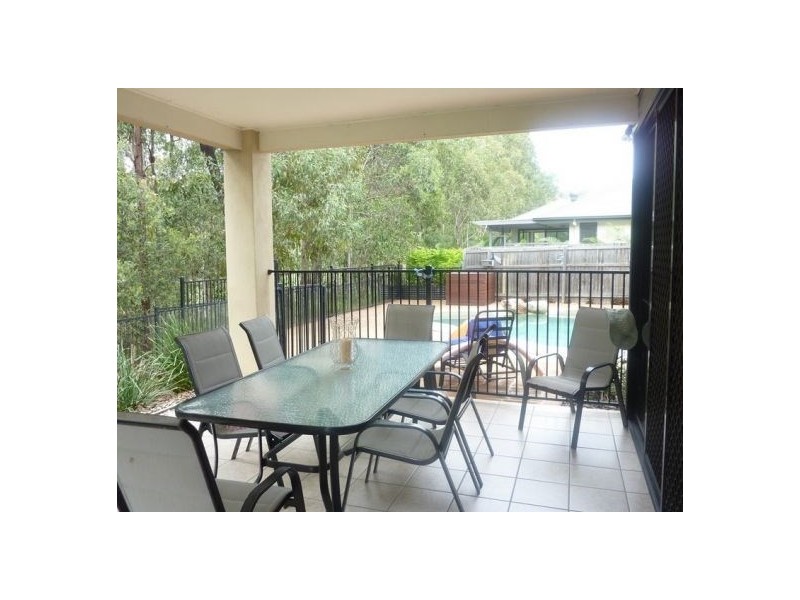 18 Oakview Circuit, Brookwater QLD 4300