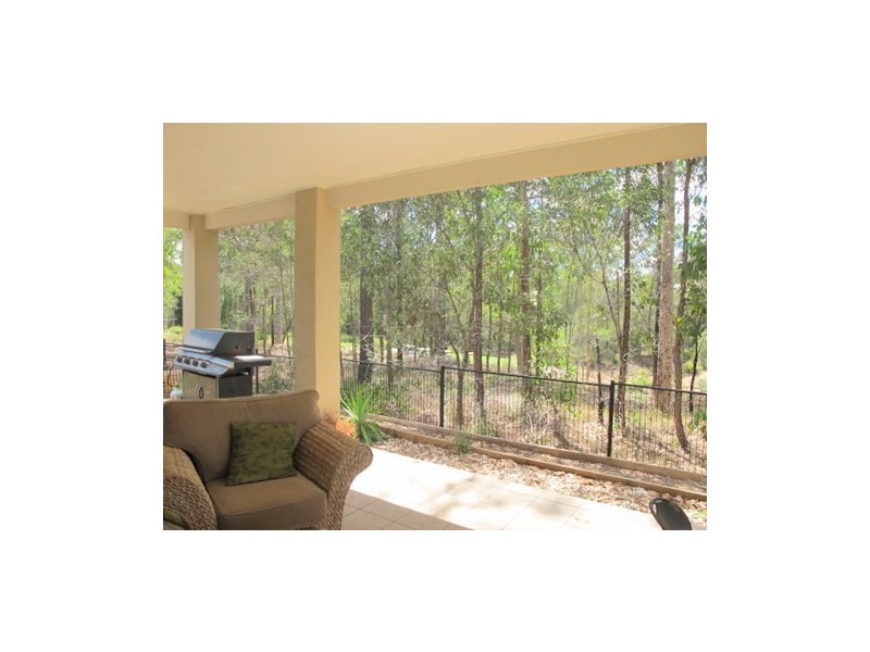 18 Oakview Circuit, Brookwater QLD 4300