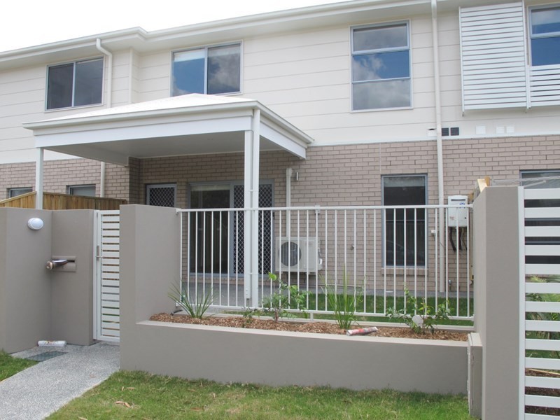 Unit 3,   4 Tea Trees Avenue, Springfield Lakes QLD 4300