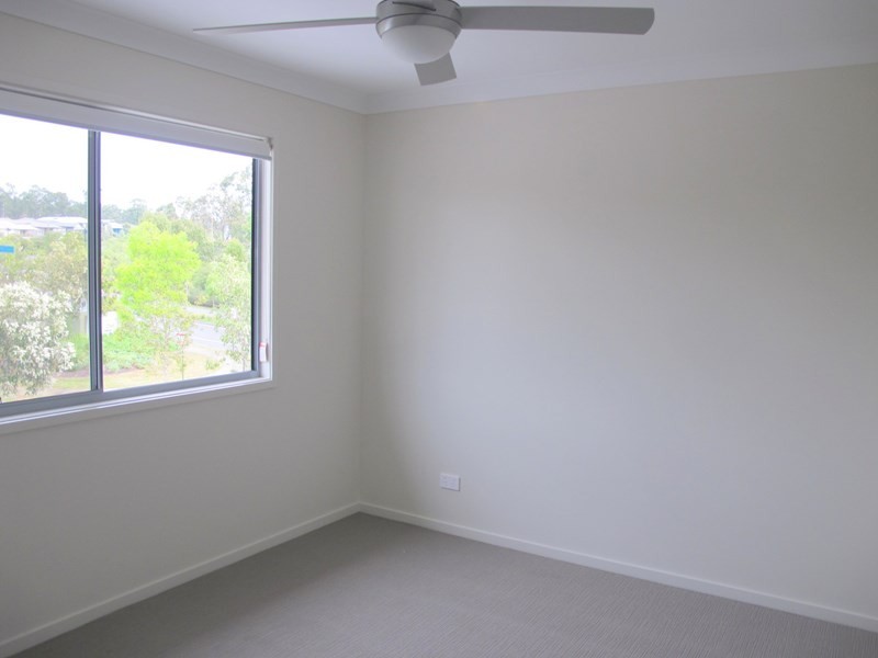 Unit 3,   4 Tea Trees Avenue, Springfield Lakes QLD 4300