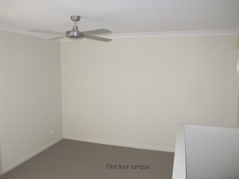 Unit 3,   4 Tea Trees Avenue, Springfield Lakes QLD 4300