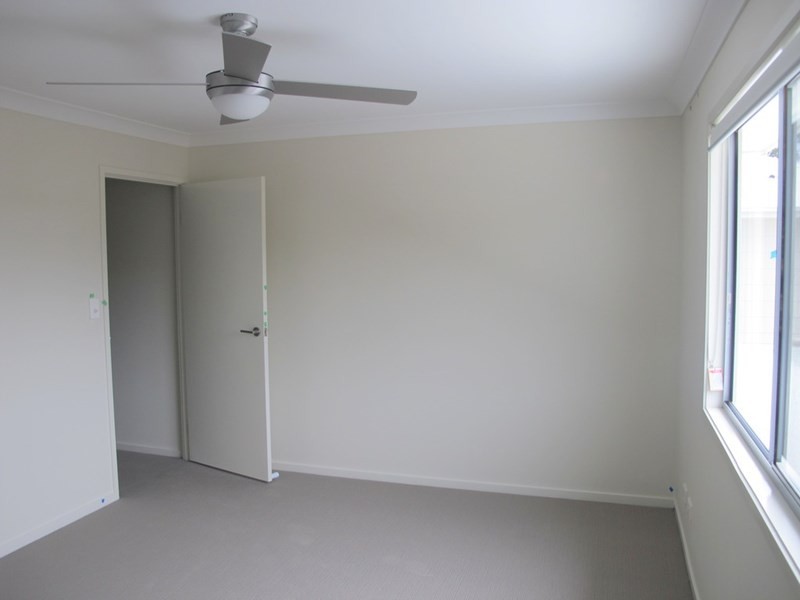 Unit 3,   4 Tea Trees Avenue, Springfield Lakes QLD 4300