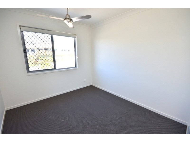 72 Parkland Drive, Springfield Lakes QLD 4300