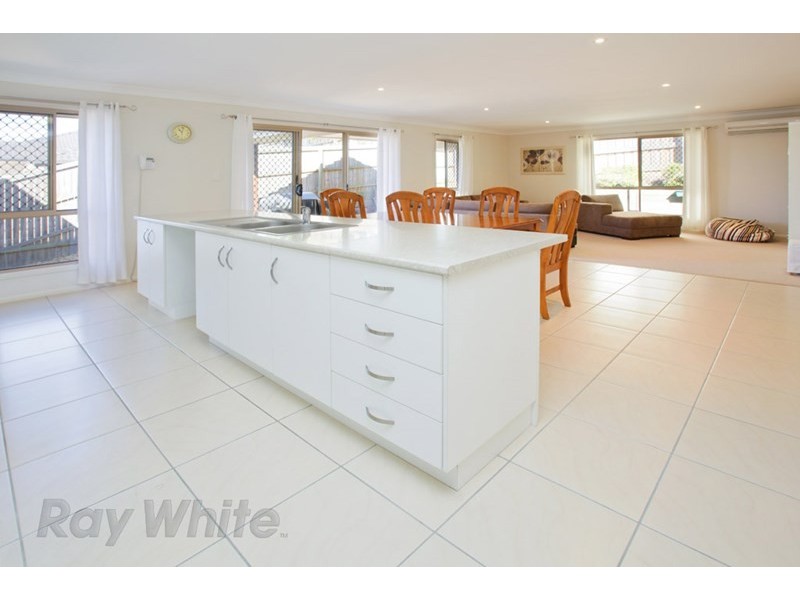 11 Sailboat Way, Springfield Lakes QLD 4300