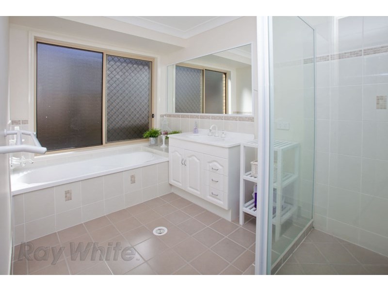 11 Sailboat Way, Springfield Lakes QLD 4300