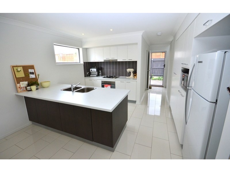 27 Tall Wood Court, Brookwater QLD 4300