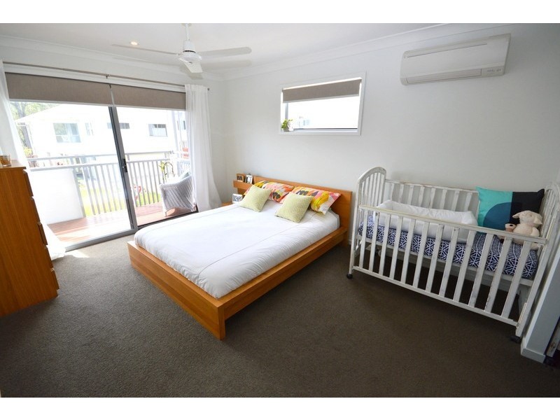 27 Tall Wood Court, Brookwater QLD 4300