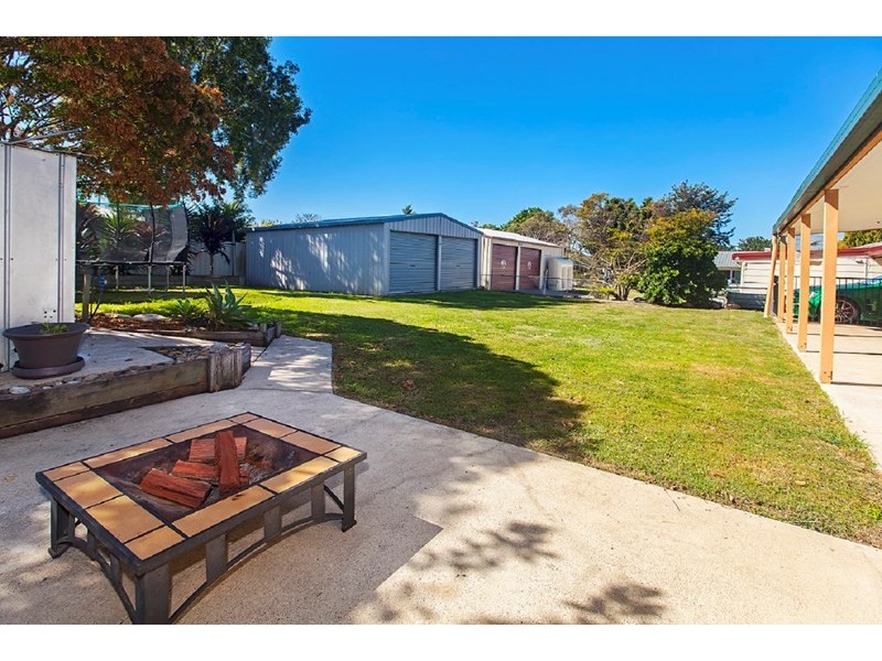 24 Phyllis Street, Eastern Heights QLD 4305
