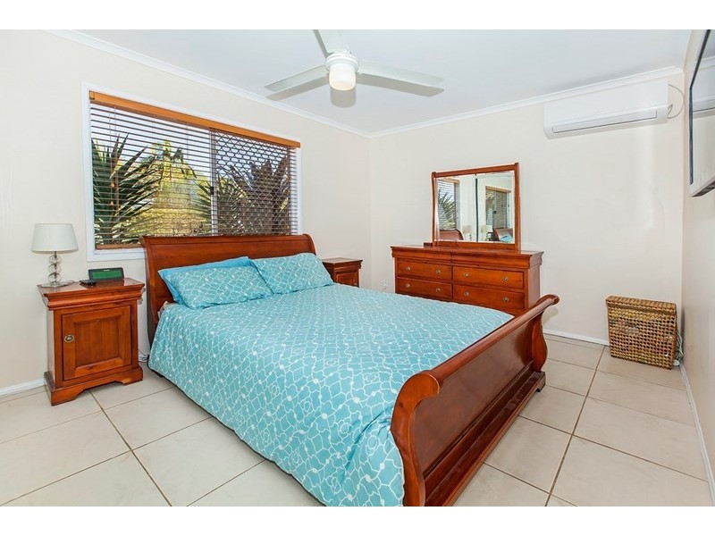 24 Phyllis Street, Eastern Heights QLD 4305