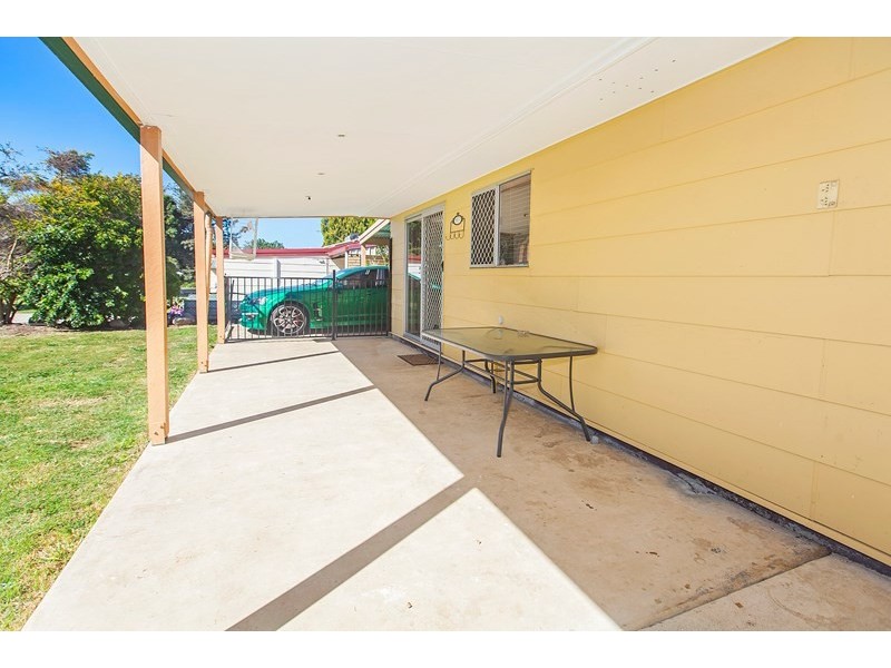 24 Phyllis Street, Eastern Heights QLD 4305