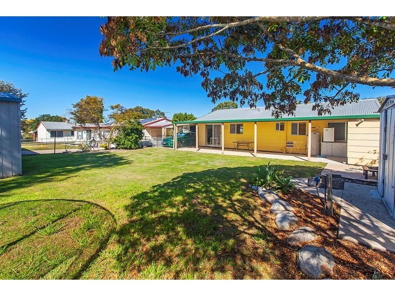 24 Phyllis Street, Eastern Heights QLD 4305