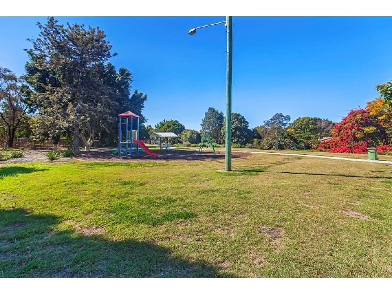 24 Phyllis Street, Eastern Heights QLD 4305