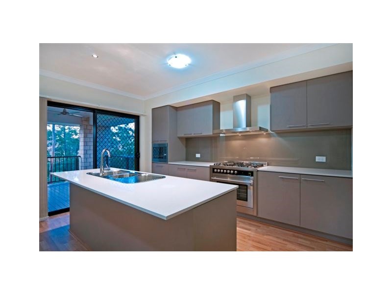 16 Morialta Street, Springfield Lakes QLD 4300