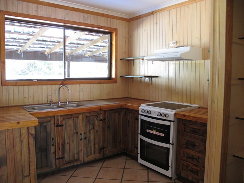 11 Wilson Drive, Camira QLD 4300