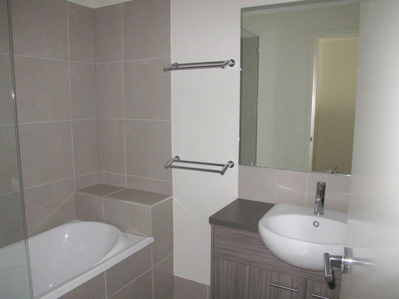 Unit 3, 4 Tea Trees Avenue, Springfield Lakes QLD 4300