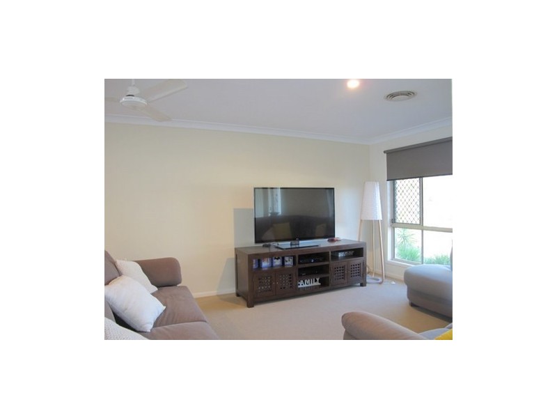 15 Scenic Crescent, Springfield QLD 4300