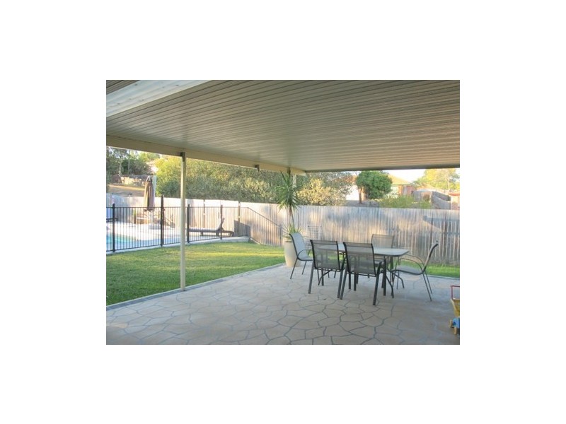 15 Scenic Crescent, Springfield QLD 4300