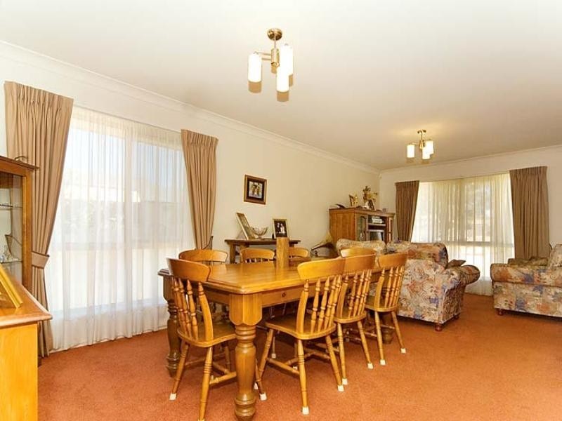 33 Highlands Terrace, Springfield Lakes QLD 4300