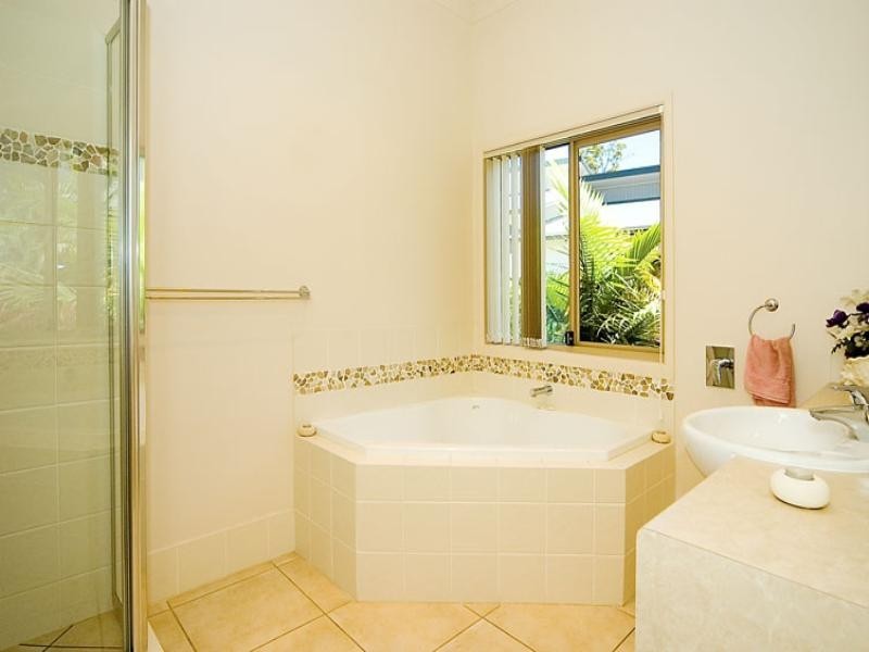 33 Highlands Terrace, Springfield Lakes QLD 4300