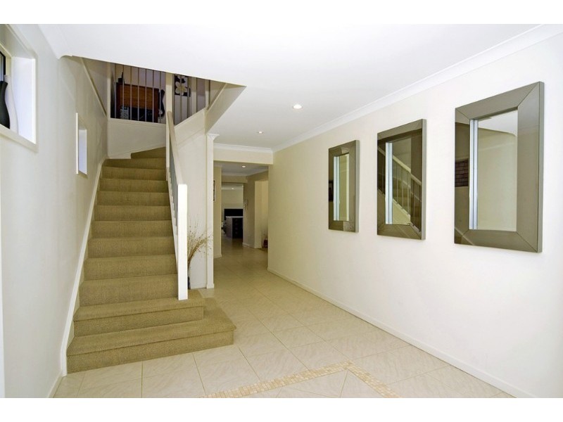 9 Jupiter Street, Springfield Lakes QLD 4300